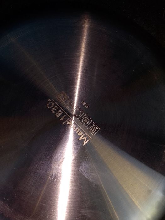 Vând tigaie mauviel