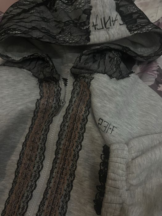 Продам кофту Тай(г)а