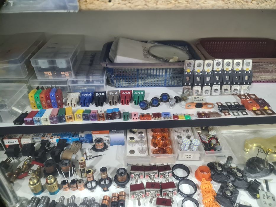 Продаётся Автозапчасти
