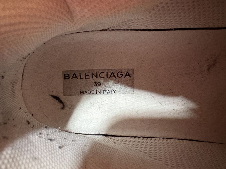 adidasi balenciaga triple s