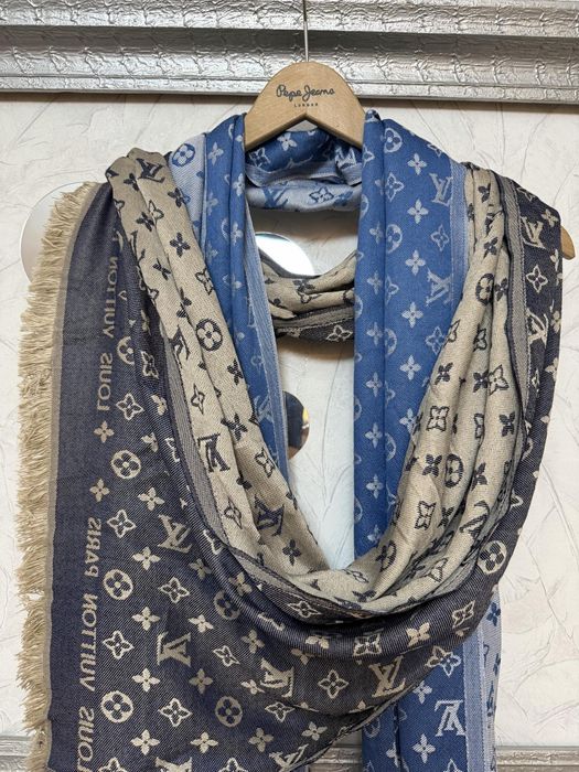 Картхолдер, Шал LV, Burberry клъч guess