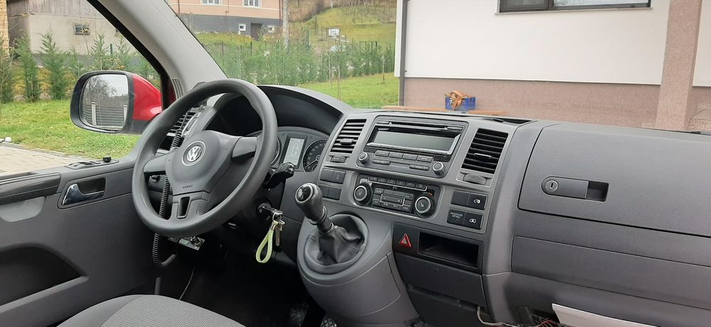 Vând Wolksvagen Caravele