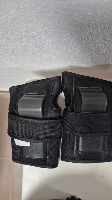 Ролери с каска и наколенки 30-33