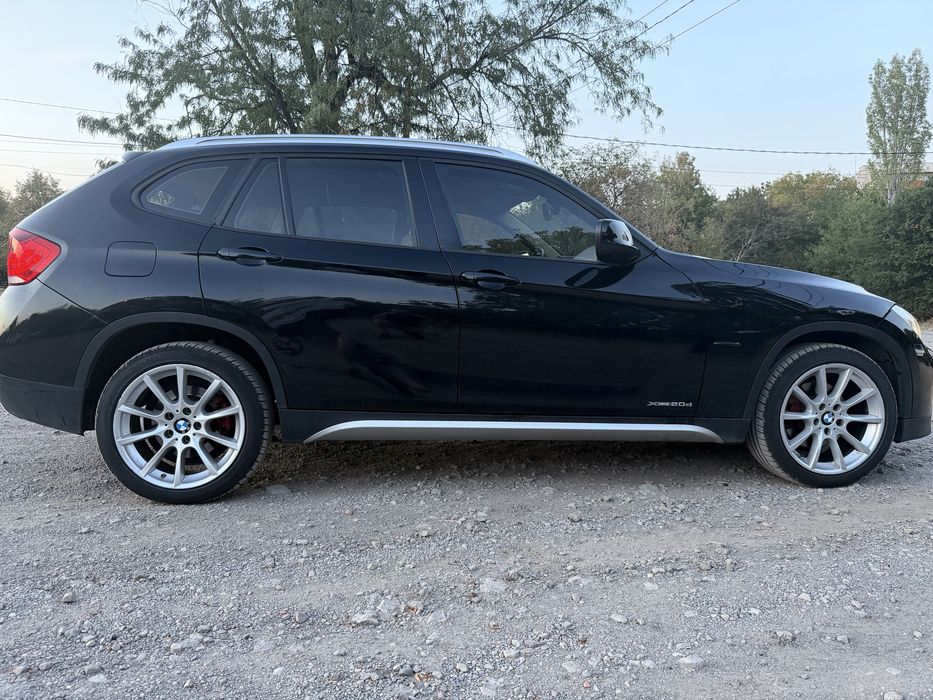 продавам BMW X1. пълен M пакет
