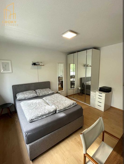 Дава се под наем Тристаен апартамент в София, Център - 100 кв.м за 1050 € - Снимка #2