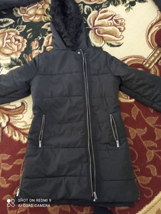 Kurtka sotiladi har xel razmerlar