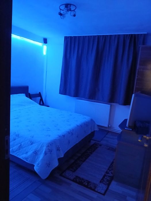 Apartament spatios cu 2 camere de inchiriat