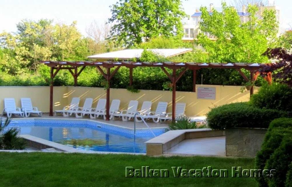 Продава се Двустаен апартамент в Бяла - 72 кв.м за 510 €/кв.м - Снимка #16