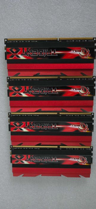Vand 32GB RAMI DDR3 (4x8) G.Skill Trident X pe 2400 MHZ