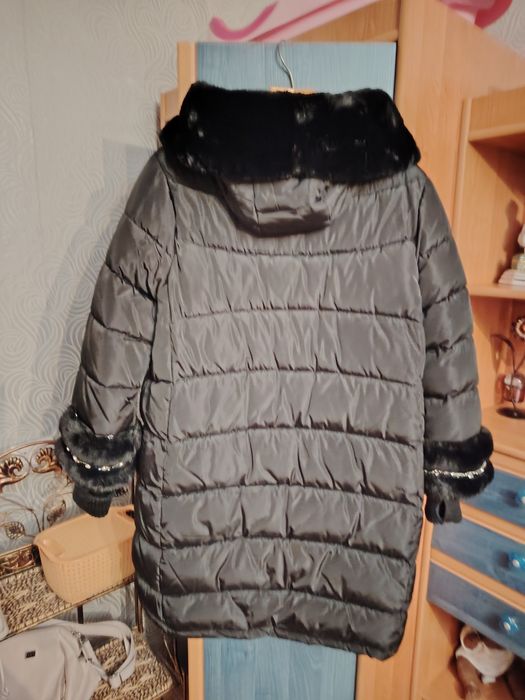 Продам пуховик женский