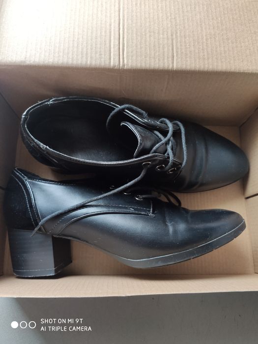 Продам туфли женские