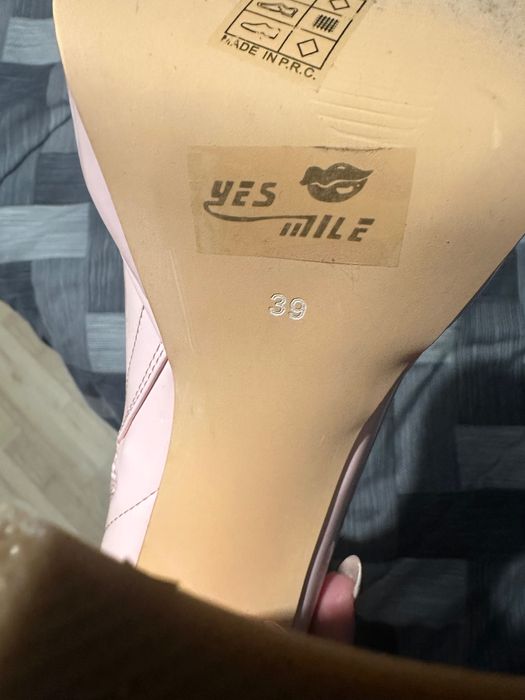 Ботуши на висок ток