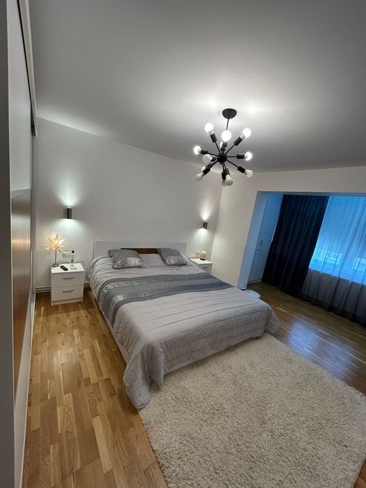 Apartament 3 camere,76mp,renovat complet,mobilat la comanda,Orastie