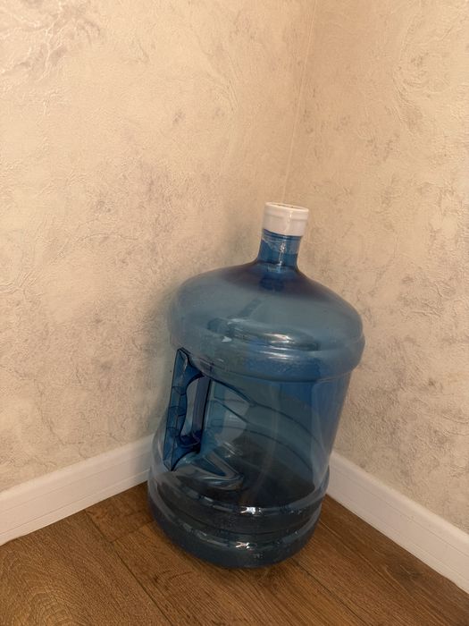 Продам диспенсер для воды