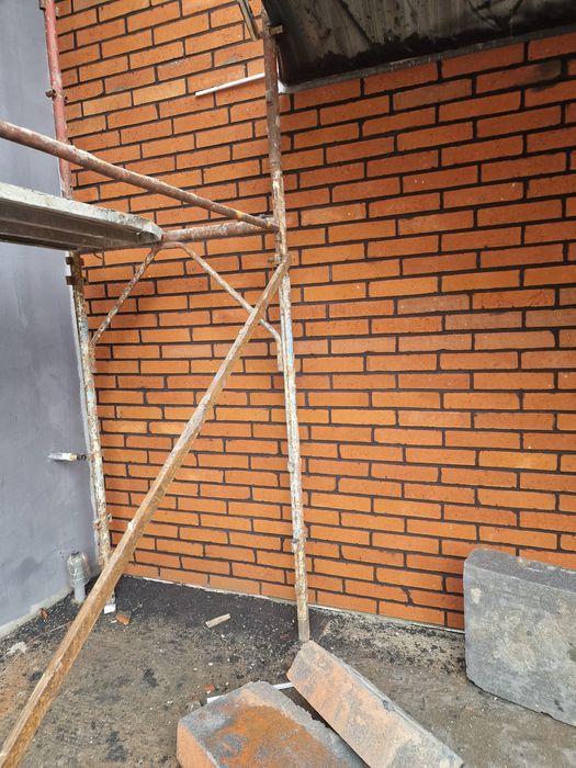 Caramida aparenta și elemente de colt