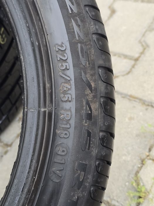 225 45 18 Pirelli