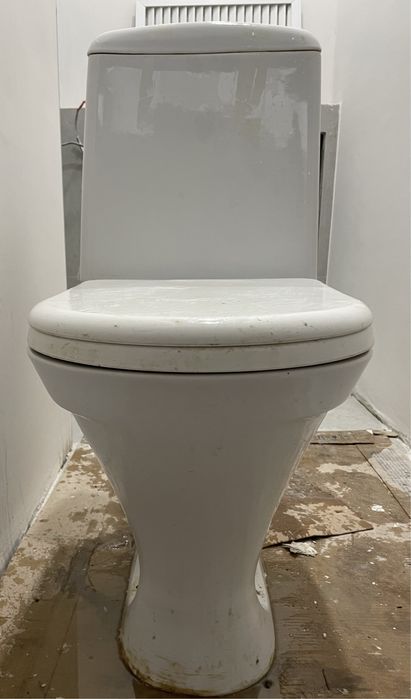 Продам б/у унитаз