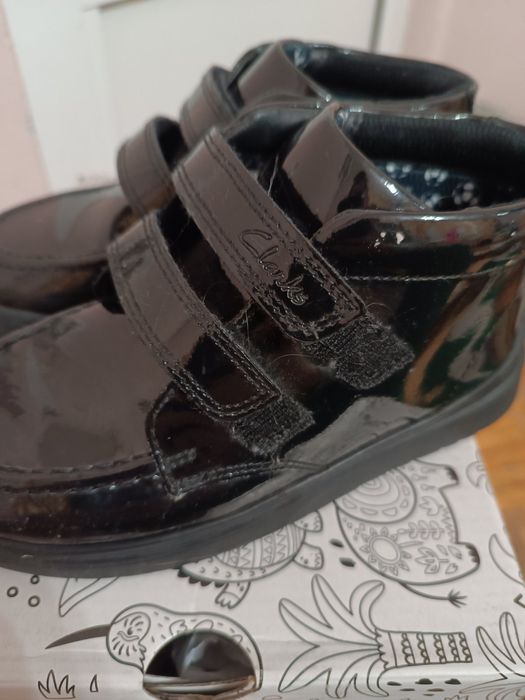 НОВИ  боти Clarks 30  номер