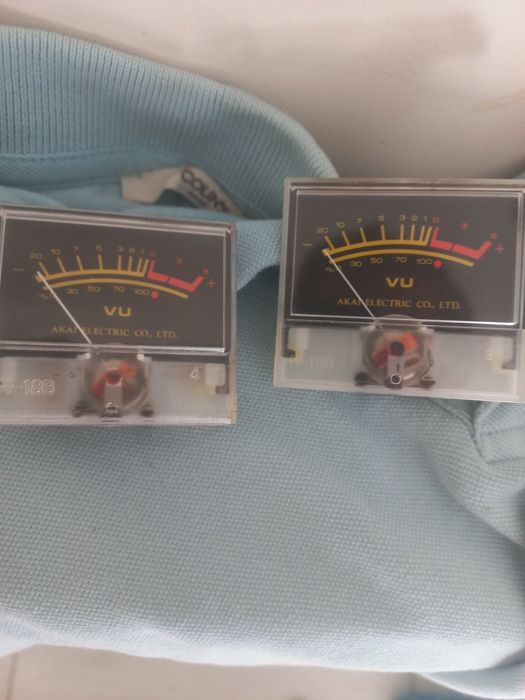 Magnetofon vumetre Akai stare foarte buna se potrivesc la mai multe modele Akai