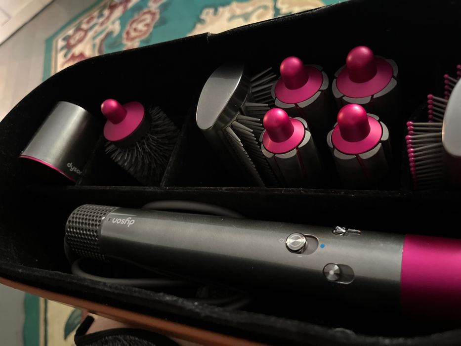 Продам стайлер Dyson, не дорого оригинал
