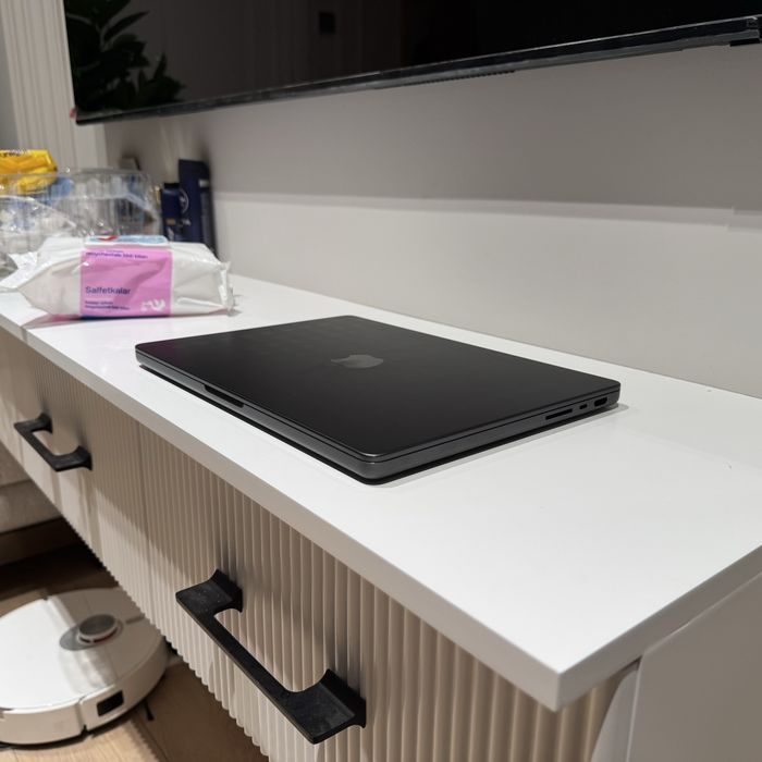 MacBook Pro 14” M3 Pro 18/512GB — Space Black