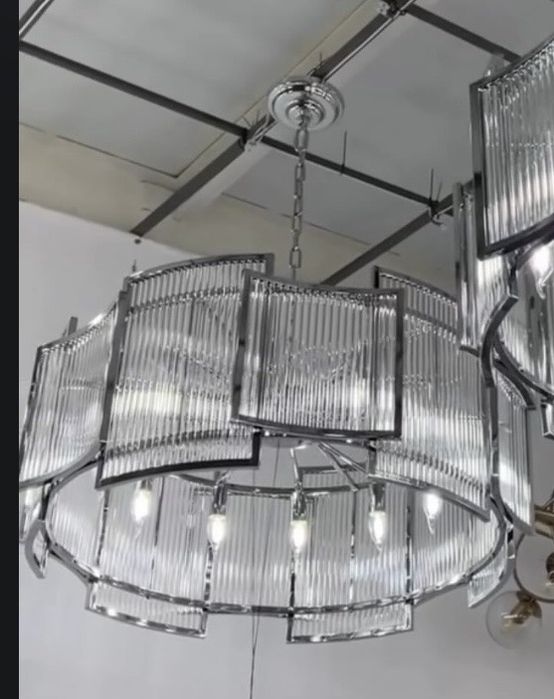 Люстра в отличном состоянии