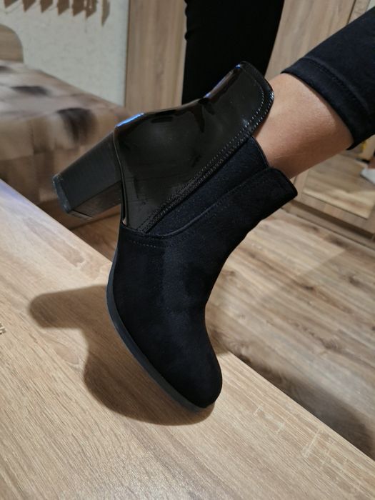 Дамски боти къси