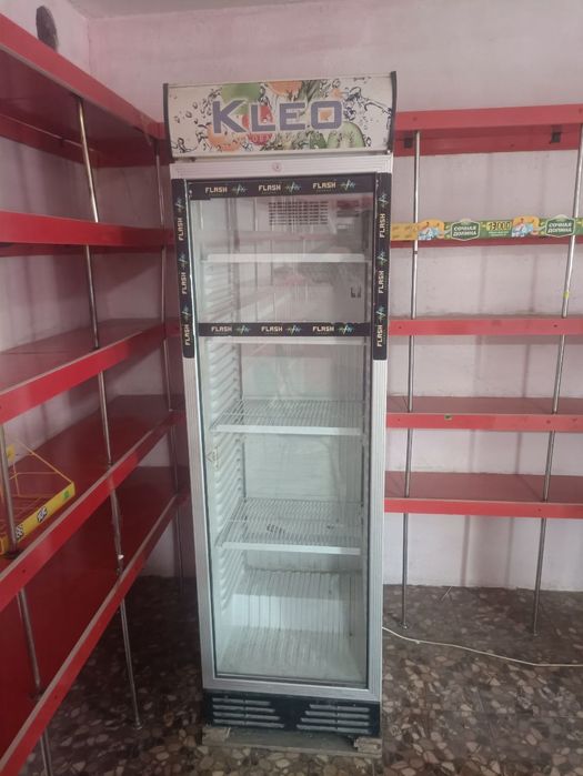 Dokon rastalari haladilnik Kleo uzuni sotiladi yaxshi holatda 
Oqqo'rg