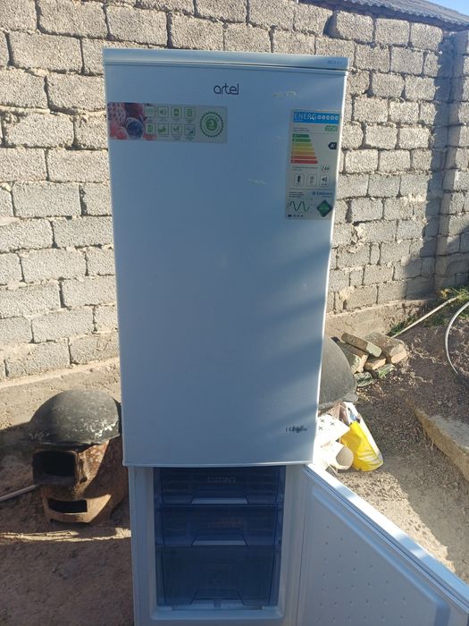 Б.У Артел 2 камерали холодильник сотилади .