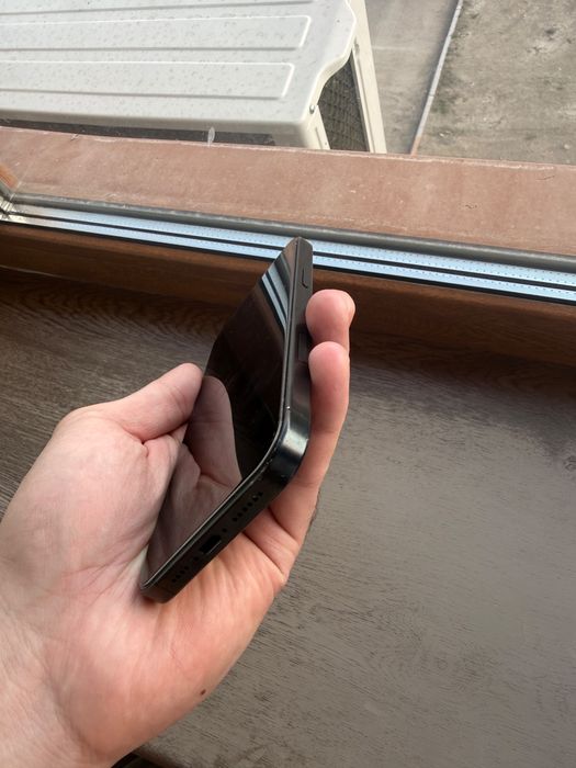 Продам Iphone 16 pro max 256 e-sim