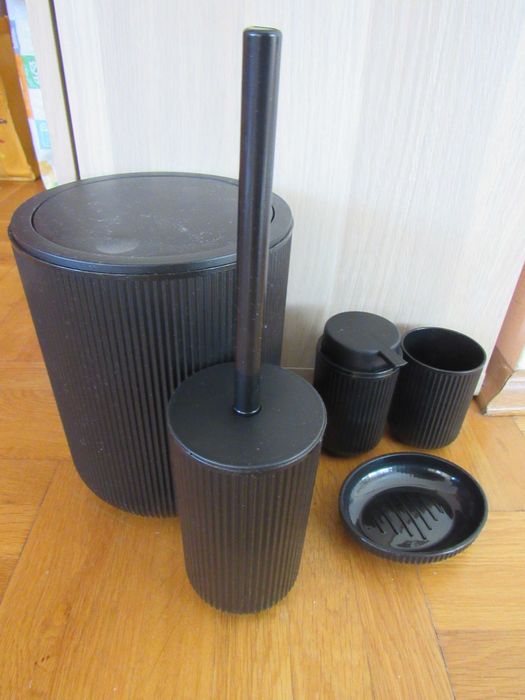 Комплект за баня от 5 части ,черен