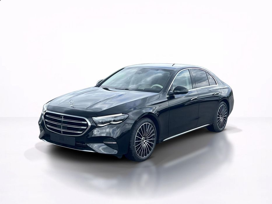 Mercedes-Benz E Burmester® 4D // THERMATIC // Hyperscreen MBUX