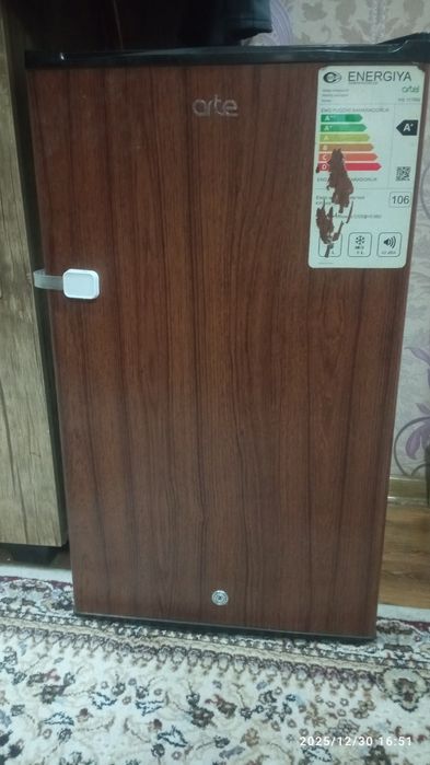 Холадинник сотилади холати тоза