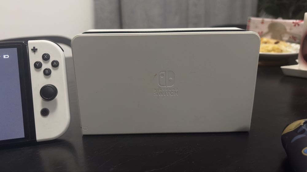 Nintendo Switch OLED + аксесоари