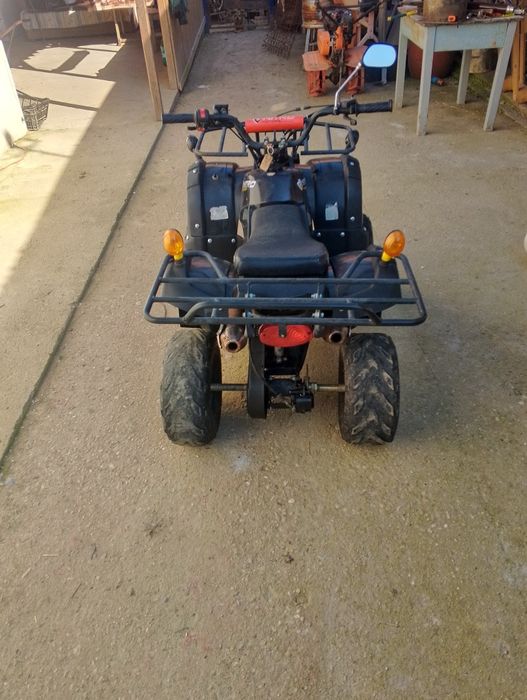 Vând ATV 125cc nitro cască inclusă