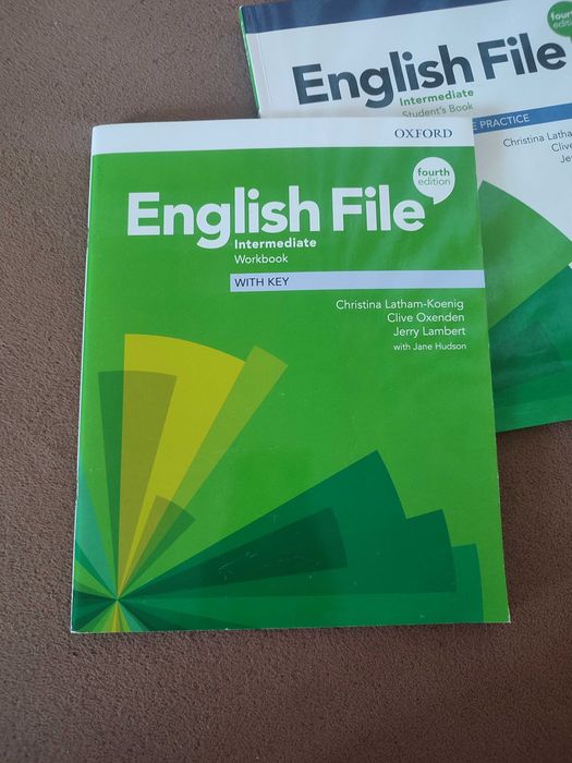Учебник и тетрадка по английски език - English file fourth edition, Intermediate