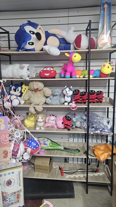 Стеллажи продам для товара