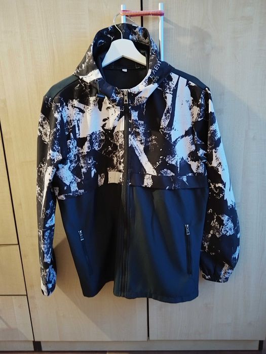 Продам куртку, подростковую на мальчика