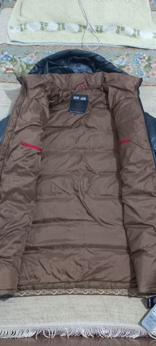 Продам женскую куртку.