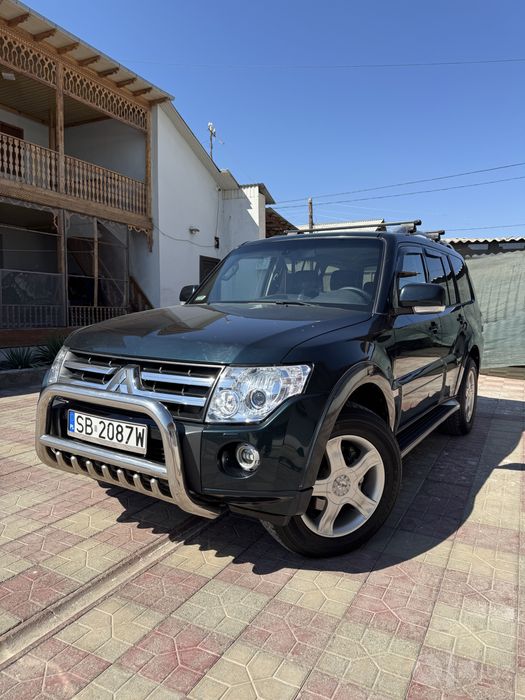 Mitsubishi Pajero 2010