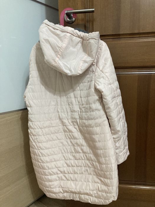 Продам куртки для девочек