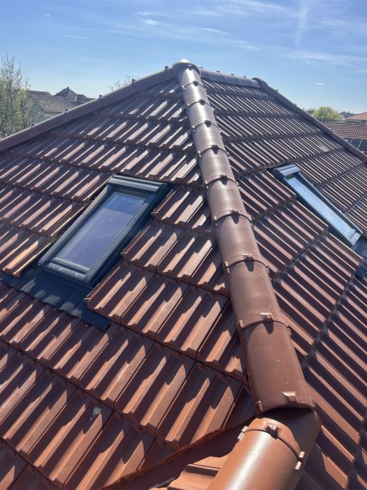 Montaj tabla acoperis ferestre mansarda velux