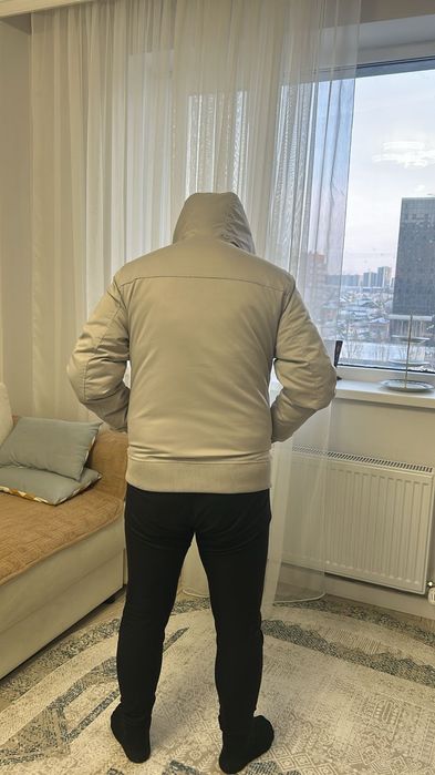 Продам куртку 10000