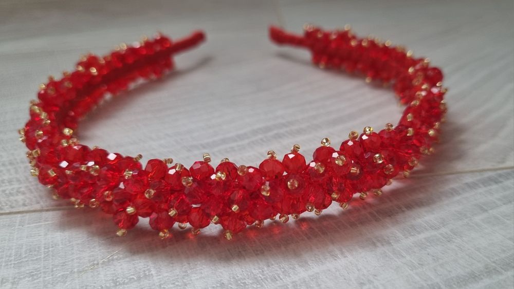 Диадеми със стъклени кристали ръчна изработка