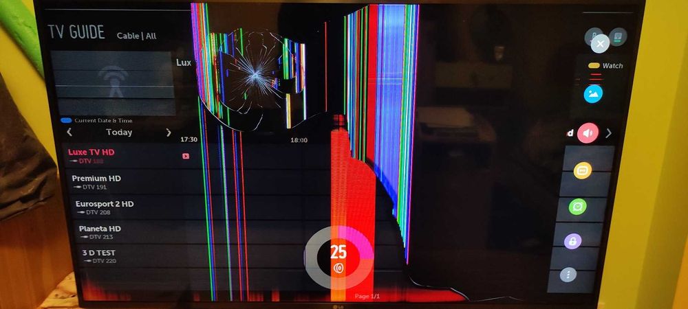 телевизор 50 инча с пукнатa матрицa LG 50LF652V