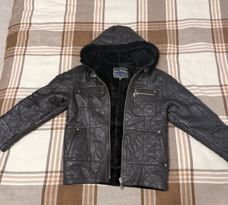 Продам детскую дубленку