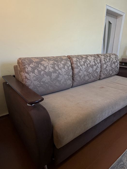 Продам диван и кресло