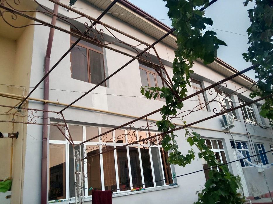 Уй 5хонали  сотилади