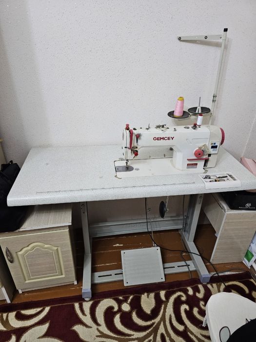 Швейная машина Gemcey