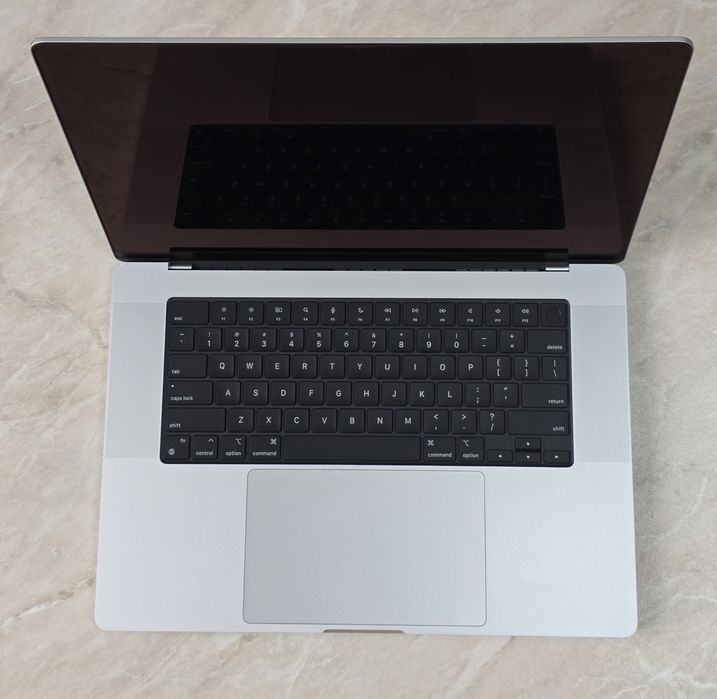 Apple MacBook Air, Pro M3/M4 M5